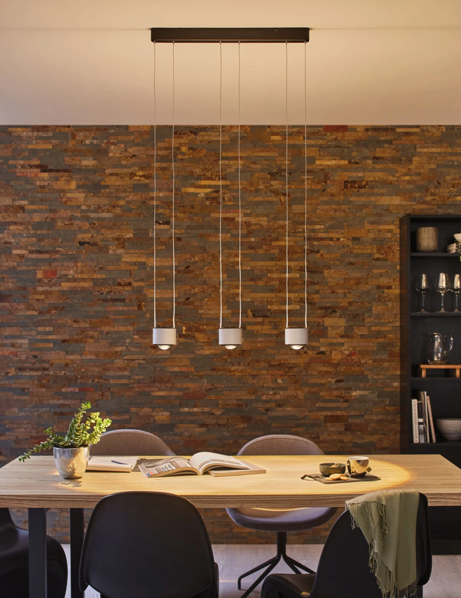 Paulmann LED Pendelleuchte Aldan 2700K 450lm / 450lm 3x4,8 / 3x4,4W Schwarz/Alu Gebürstet Dimmbar - Image 5